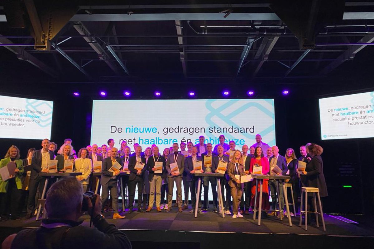 Groepsfoto lancering het nieuwe normaal 1.0